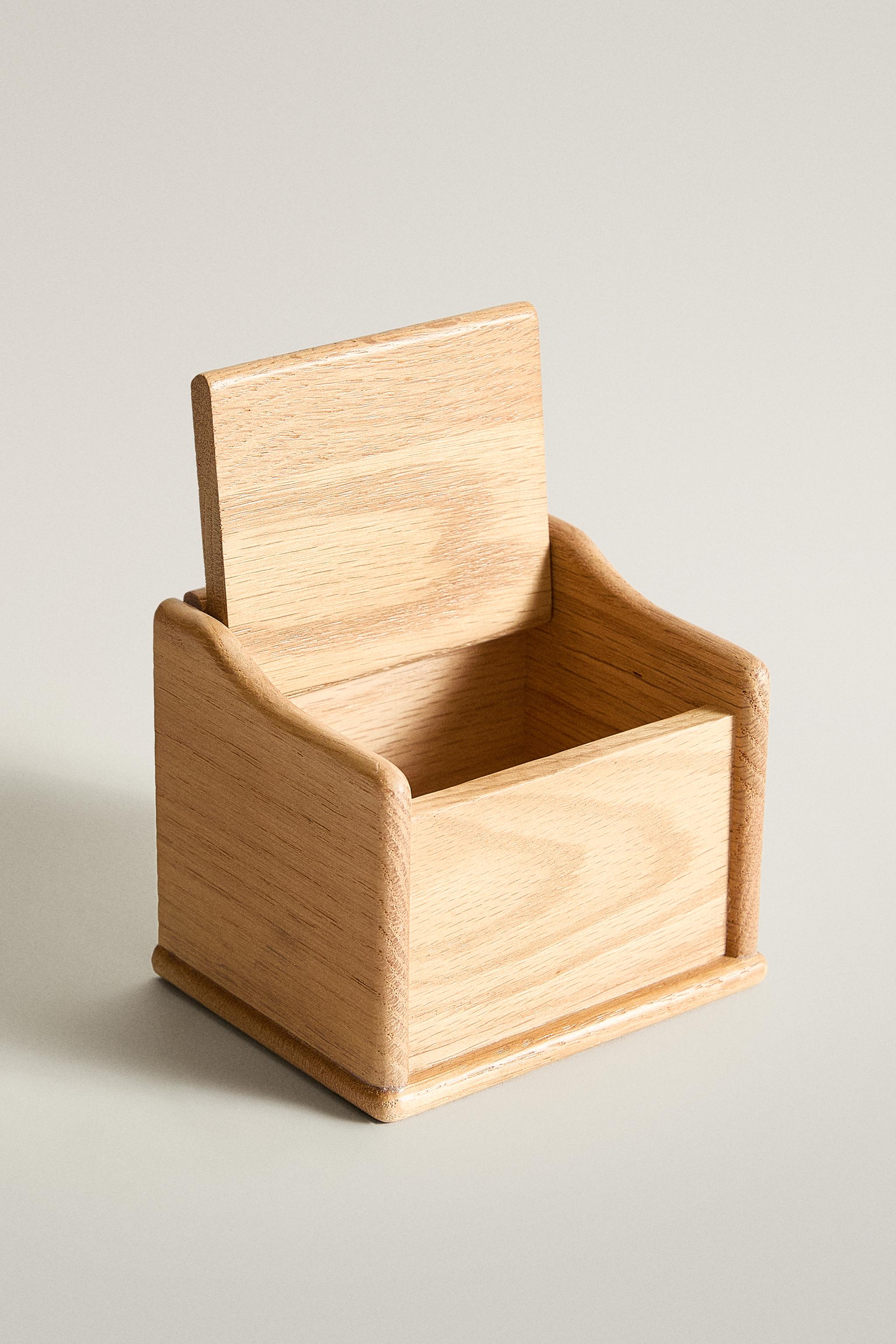 SALIÈRE AVEC COUVERCLE EN CHÊNE